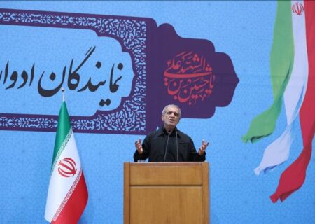 پزشکیان: تعریف بی‌جهت از بنده می‌تواند مرا به انسانی غیرمتعارف تبدیل کند